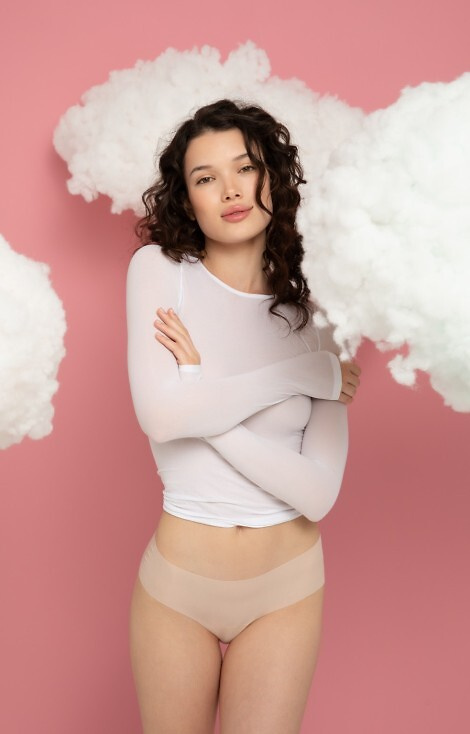 Julimex Mousse Classic beżowe – bezszwowe figi damskie z ultralekkiego materiału