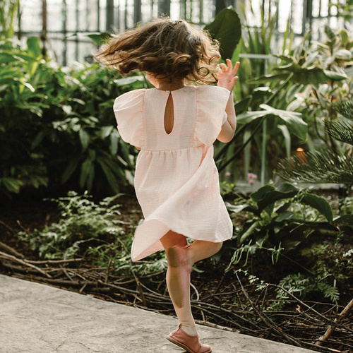 Sukienka muślinowa Strawberry & Love Eevi - jasny róż