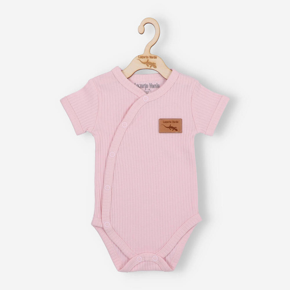 Body rozpinane z dzianiny prążkowej Lagarto Verde - różowy