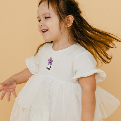 Sukienka z krótkim rękawem tiulowa Meadow Eevi - ecru