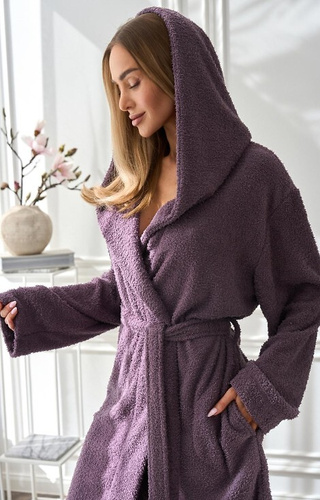 Szlafrok damski L&L Slim 2557 ametyst – krótki, z kapturem, miękka tkanina