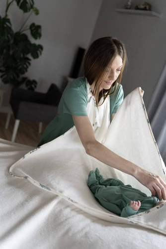 Niemowlęce okrycie kąpielowe z kapturkiem 4461 Doctor Nap - milk