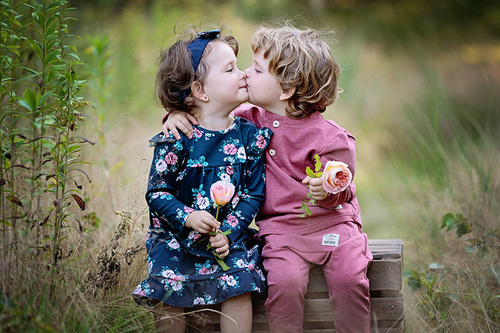 Sukienka z falbanką "Rose Bonica" Makoma
