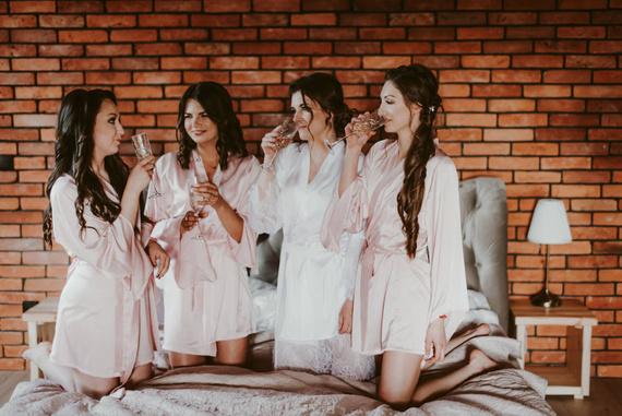 Szlafrok damski satynowy Świadkowa ByShelly - różowy/złoty