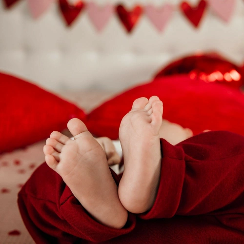 Spodnie niemowlęce Love Eevi - bordowe