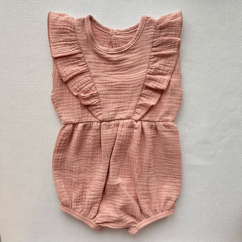 Rampers muślinowy dla dziewczynki RA50210 Mamatti - brudny róż