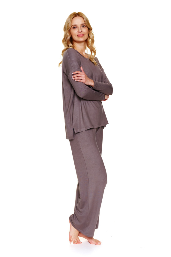 Piżama Doctor Nap 7305 – luźna, miękka i idealna do relaksu