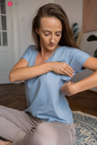 Bluzka ciążowa i do karmienia z krótkim rękawem Two Ways Milk&Love błękitny