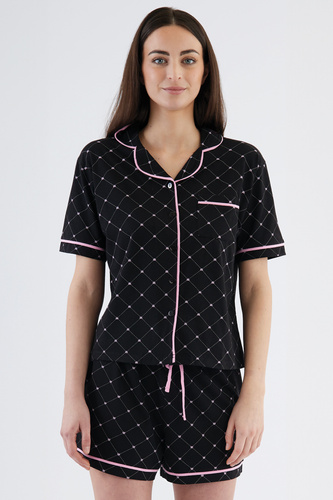 Coraline Sorbetto czarna  – bawełniana piżama damska koszulowa z krótkimi spodenkami i napisami