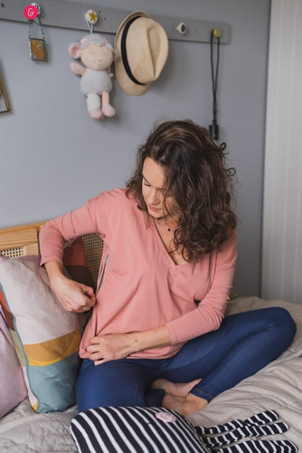 Bluzka ciążowa i do karmienia z rękawem Two Ways Milk&Love butelkowy zielony 