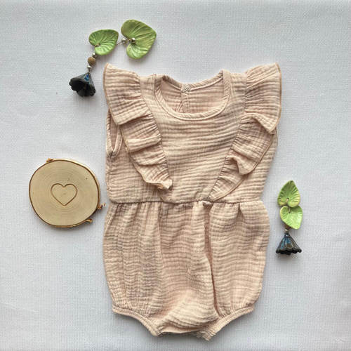 Rampers muślinowy dla dziewczynki RA50215 Mamatti - beżowy