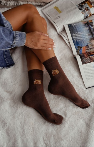 0200-186 Kapibara Skarpety damskie Milena brązowy   – bawełniane, wzorzyste