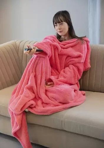 Koc z rękawami Dkaren koral