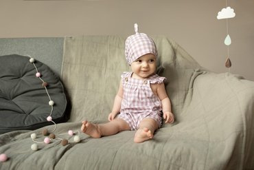 Ogrodniczki dla dziewczynki Sweet Cherry Pinokio - różowy kratka