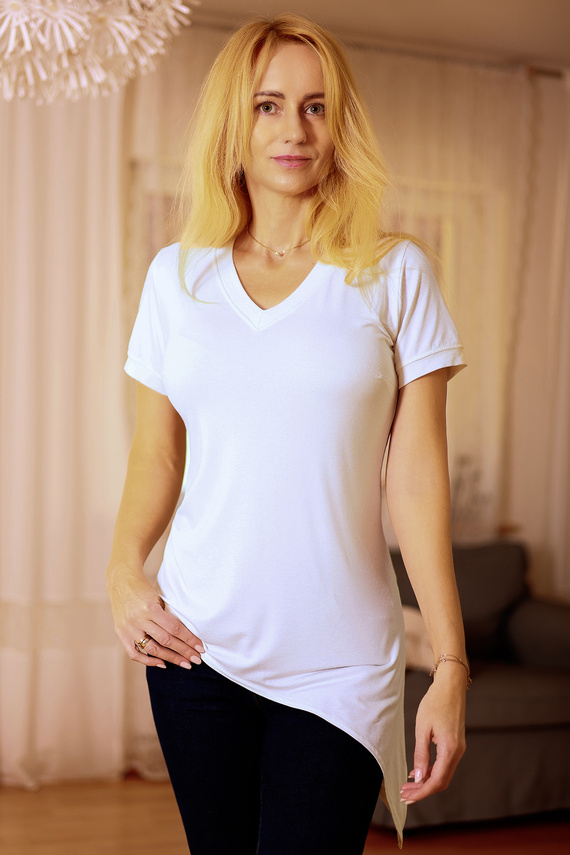 Damska bluzka z wiskozy Aria Mirale – kobiecy krój, V-neck, asymetria - ecru