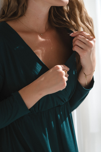 Bambusowa koszula nocna ciążowa i do karmienia Star Light 7/8 Milk&Love butelkowa zieleń– elegancka, oddychająca, idealna do szpitala