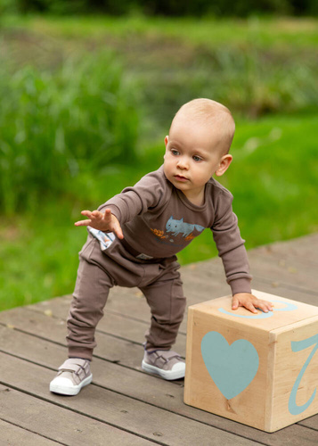 Spodnie dresowe z bawełny organicznej Skarby Jesieni Nini brązowy