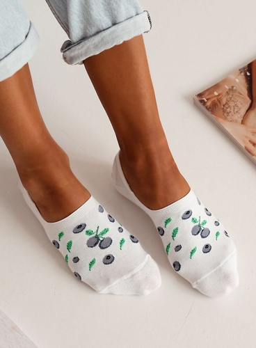 0576-027 Jagody Mokasynki Microstopki Milena -biały