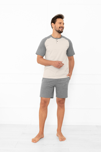Męska piżama Italian Fashion Aleksander beżowa – krótki rękaw i spodenki