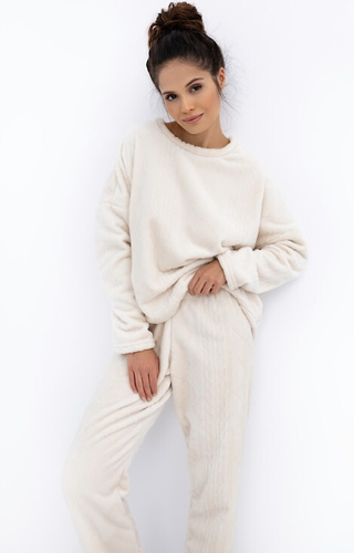 Bridget Sensis – miękka piżama damska typu soft, ecru