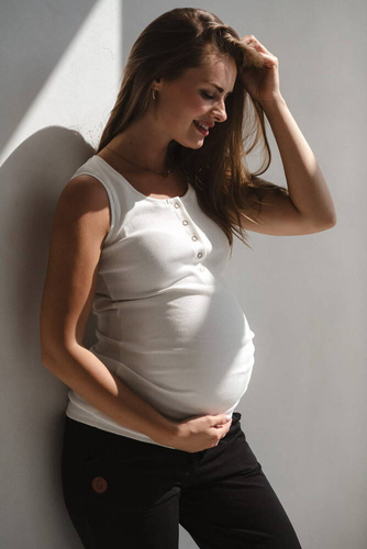 Koszulka ciążowa do karmienia w prążki na ramiączkach Tummy Milk&Love śmietankowy