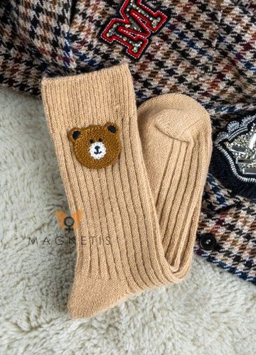 YN5031 Buźka miś Ciepłe skarpety damskie Magnetis beżowy– prążkowane z haftem