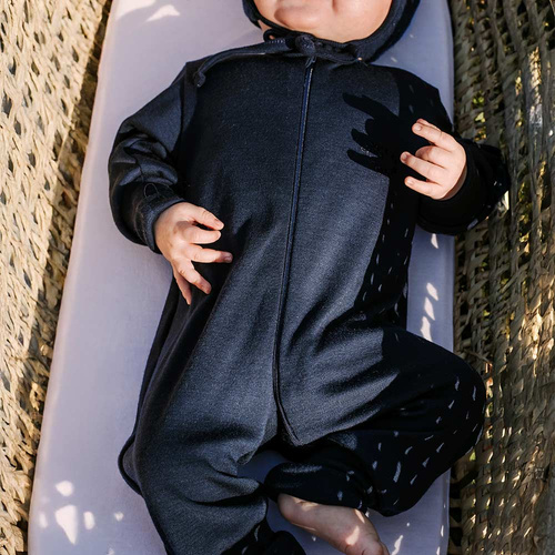 Merino Eevi – pajacyk niemowlęcy z wełny merynosów, granatowy, zamek dwustronny