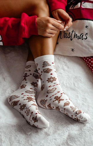 1283-038 Pierniki Skarpety damskie Milena ecru – świąteczne, kolorowe, bawełniane