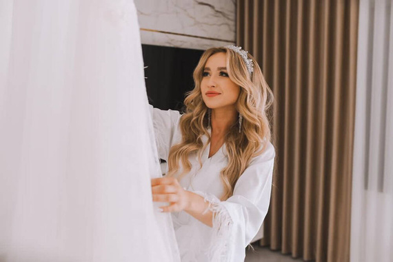 Szlafrok damski satynowy Marie ByShelly - biały