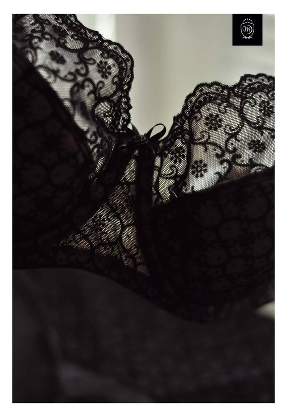 Biustonosz półusztywniany 01082 Swing Mediolano czarny