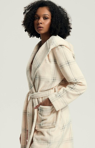 Szlafrok Henderson Danna 43596 – ciepły, w kratkę, z kapturem