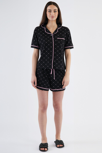 Coraline Sorbetto czarna  – bawełniana piżama damska koszulowa z krótkimi spodenkami i napisami