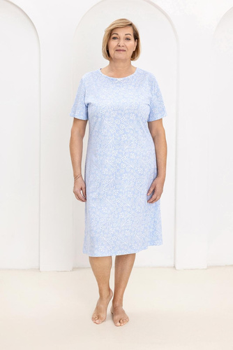 Koszula nocna 169 Regina niebieska – bawełniana, z kwiatowym wzorem, półokrągły dekolt, krótki rękaw