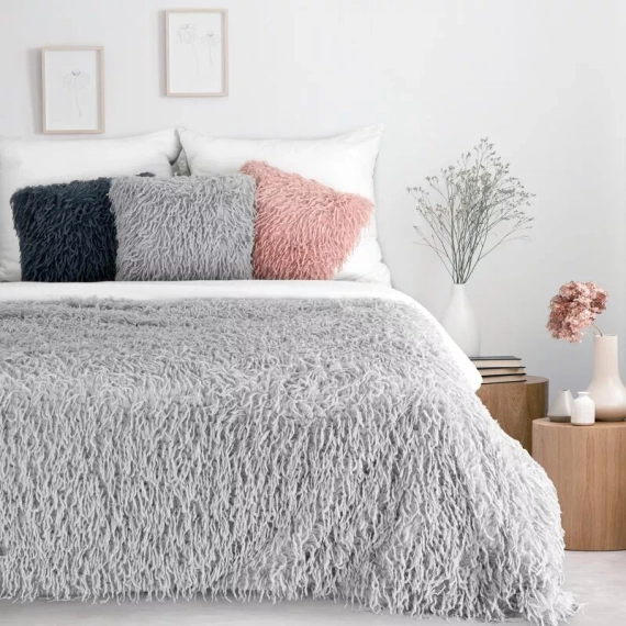 Koc narzuta włochacz Adore futrzak Eurofirany srebrny