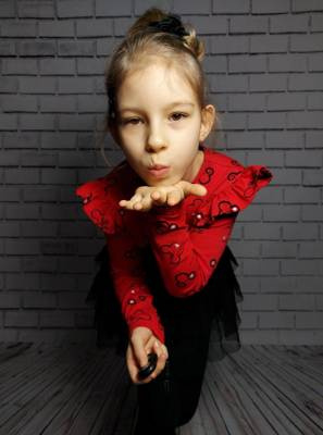 Bluzka z długim Love  Bambarillo czerwony