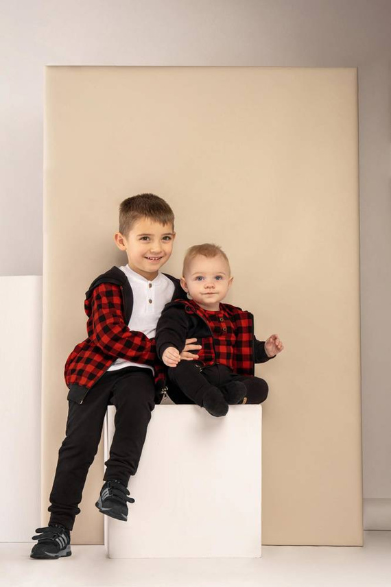 169561 Mix Spodnie dresowe Nicol - czarny