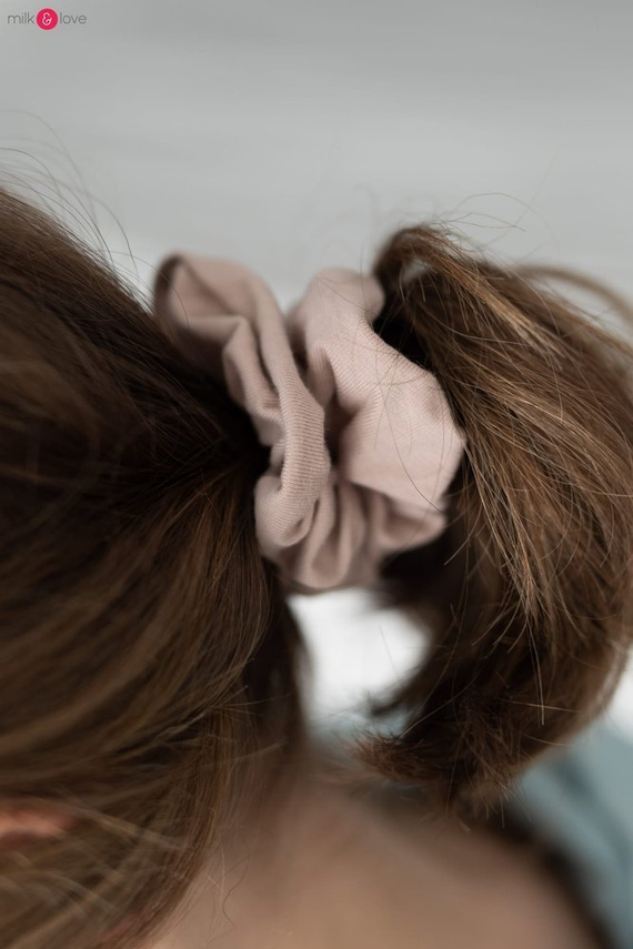 Gumka do włosów gładka Scrunchie Milk&Love beżowy