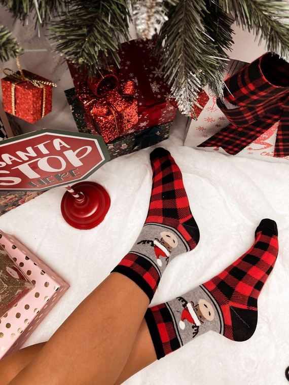 Skarpetki damskie Milena 1283.001 – Krata i Renifer, świąteczny wzór, czerwony