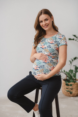 Bluzka do karmienia i ciążowa z krótkim rękawem Milk Shirt Milk&Love łąka na błękitnym