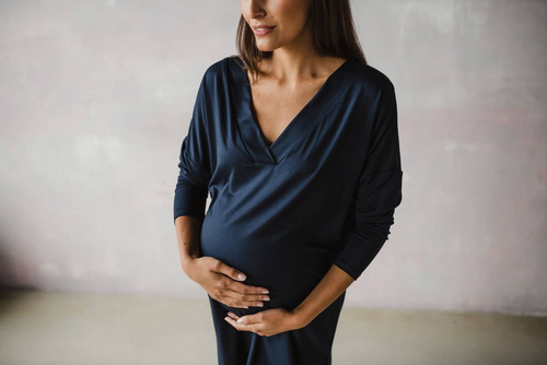 Bambusowa koszula nocna ciążowa i do karmienia długi rękaw Moon Milk&Love granatowy