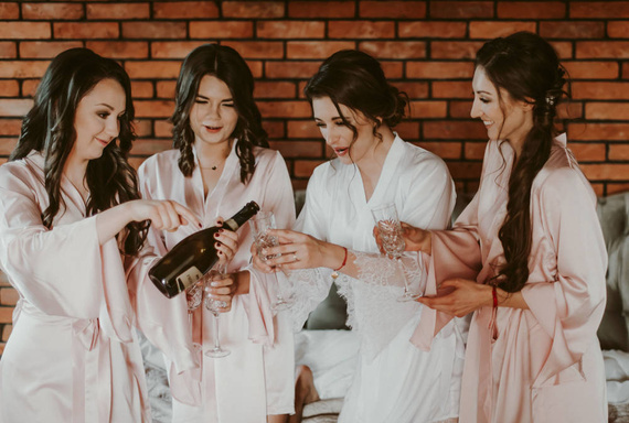 Szlafrok damski satynowy Świadkowa ByShelly - różowy/srebrny