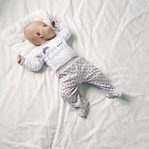 55021932 "Serduszka" półśpiochy niemowlęce Oscar Kids