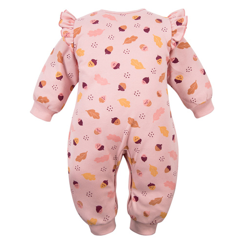 Pajac bawełniany EEVI Fluffy Tails druk róż – bez stópek, zapięcie na napy