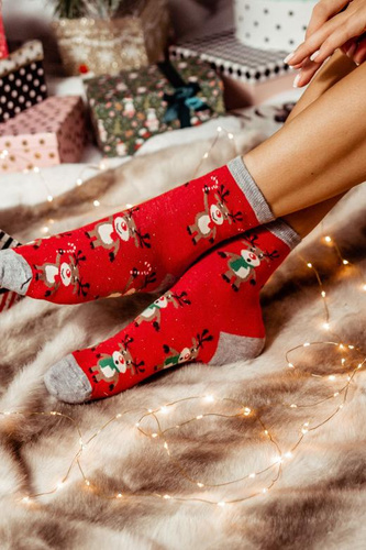 Skarpety Milena 1283.002 – Stojące Renifery, damskie świąteczne, Czerwony