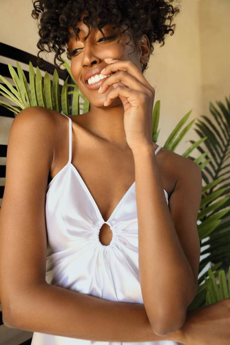 Halka satynowa Kamaria koszulka damska DKaren - biały