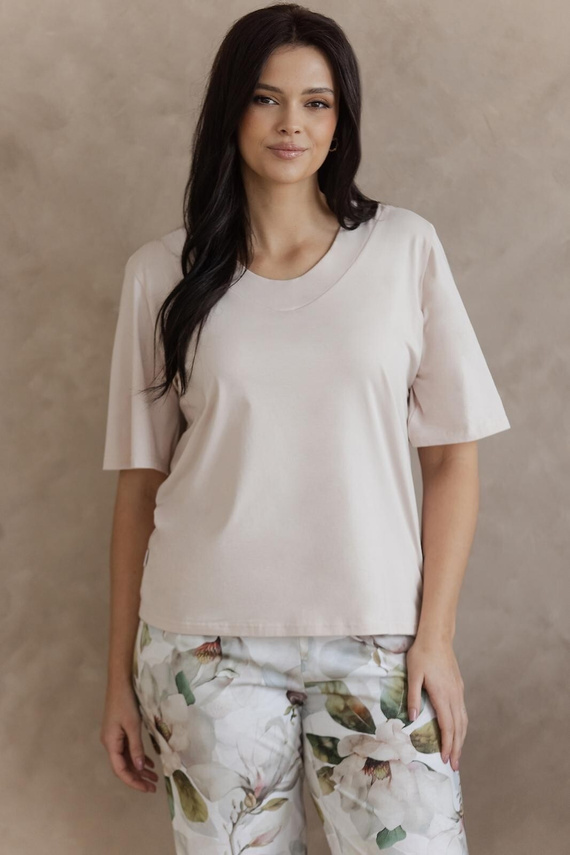 Piżama Damska Afrodyta Taro – Bawełniana Koszulka i Spodnie 7/8 z Kwiatowym Printem