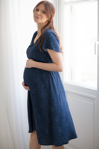 Sukienka ciążowa i do karmienia Lovely Dress Midi Milk&Love granatowa w groszki