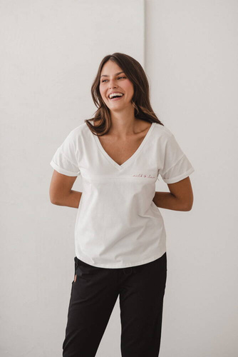 M-Shirt Bluzka ciążowa i do karmienia V-neck Milk&Love kremowobiały 