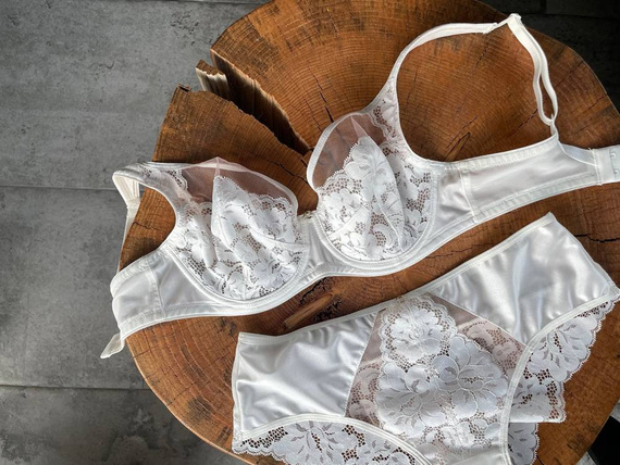 Biustonosz miękki soft 19150 Jasmin Mediolano kremowy