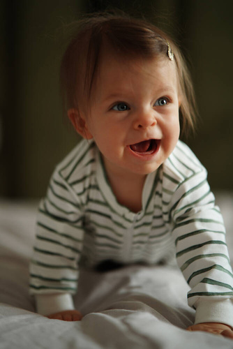 Pajacyk niemowlęcy dresowy "Stripes Z" Makoma 